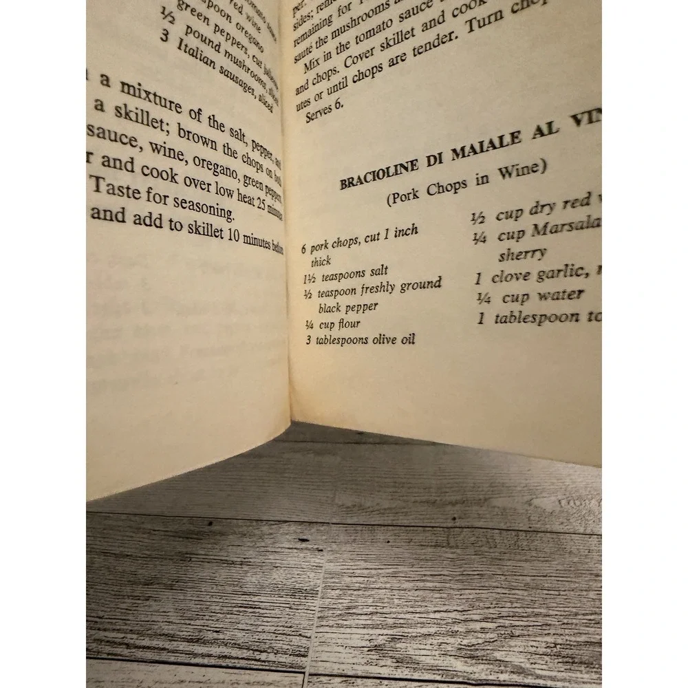 The Southern Italian Cookbook Colette Black 1967 Vintage Paperback 200 Recipes